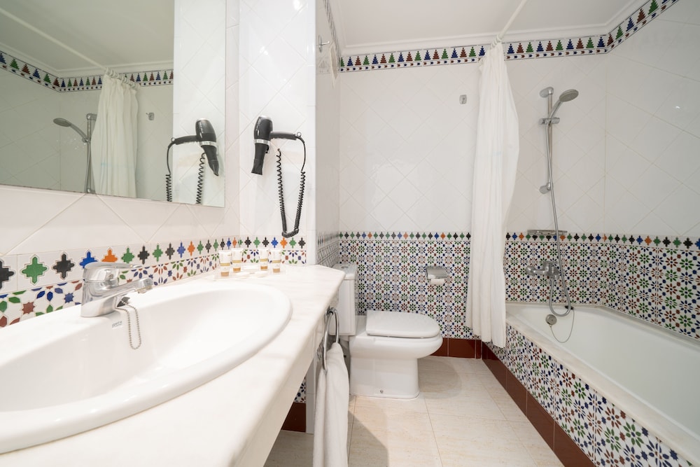 Apartamento de 1 dormitorio A/C, Balcón del hotel Plus Fariones. Foto 5