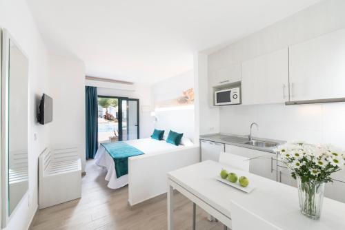 Estudio Superior del hotel Thb Flora. Foto 1