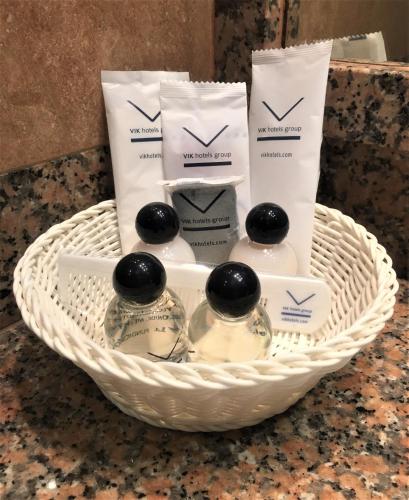 Habitación Doble Estándar del hotel Vik San Antonio. Foto 3