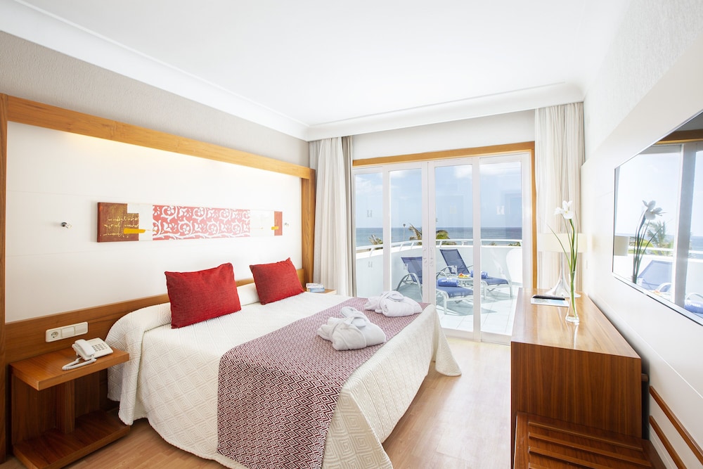 Suite junior, terraza del hotel Hipotels La Geria