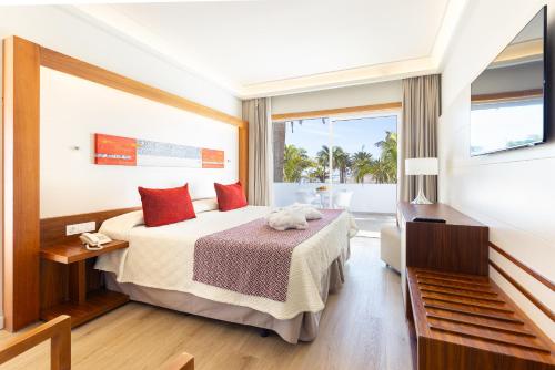 Suite Junior con vistas a la piscina del hotel Hipotels La Geria. Foto 8