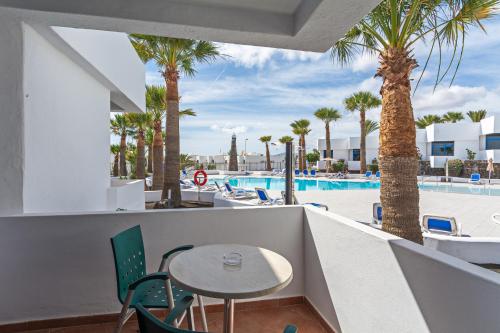 Estudio con vistas a la piscina del hotel Panorama. Foto 7