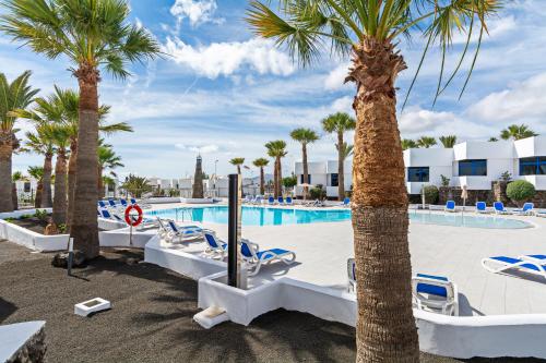 Estudio con vistas a la piscina del hotel Panorama. Foto 20