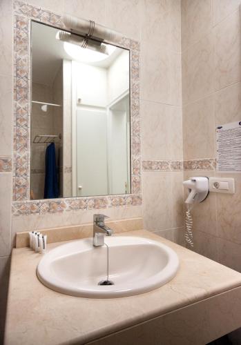 Estudio Deluxe con vistas a la piscina del hotel Panorama. Foto 12