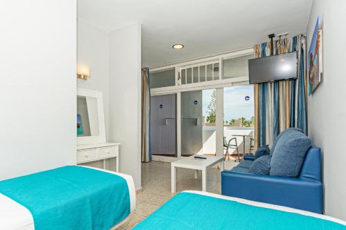 Estudio con vistas al jardín del hotel Panorama. Foto 16