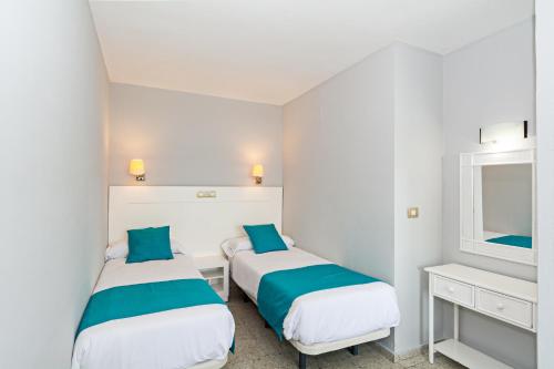 Estudio con vistas al jardín del hotel Panorama. Foto 14