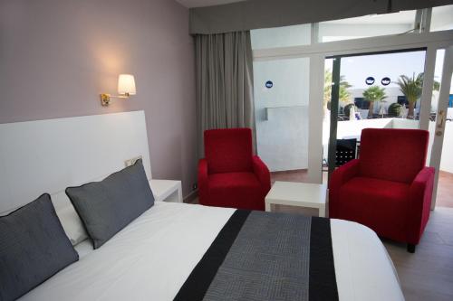 Estudio Deluxe con vistas a la piscina del hotel Panorama. Foto 9