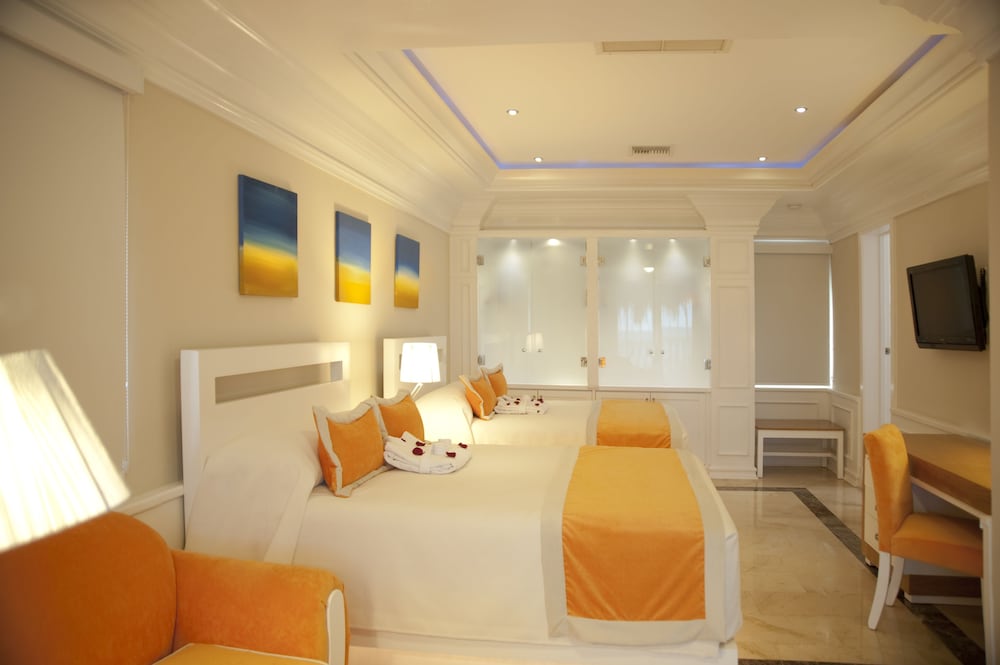 Suite junior del hotel Cofresi Palm Beach. Foto 2