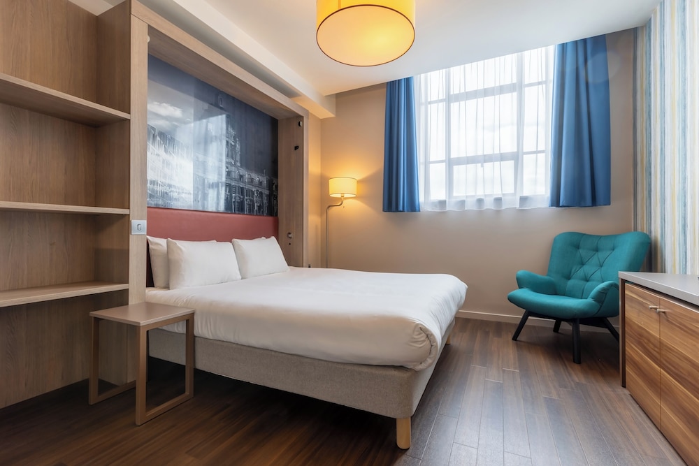 Estudio con cama doble del hotel Adagio Liverpool City Centre. Foto 1