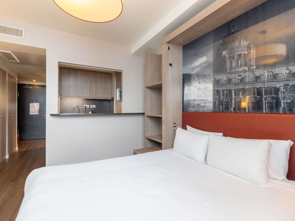 Estudio con cama doble del hotel Adagio Liverpool City Centre. Foto 15