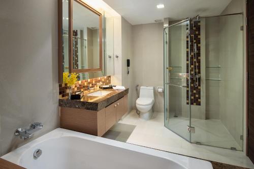 Habitación de lujo (Torre principal) del hotel The Berkeley Pratunam. Foto 1