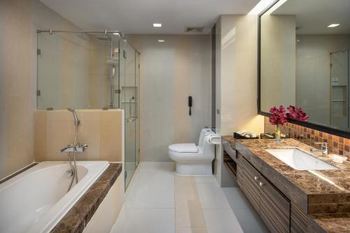 Habitación Cuádruple de lujo - (Torre principal) del hotel The Berkeley Pratunam. Foto 3