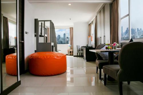 Habitación Premier - Litera familiar (Torre Norte) del hotel The Berkeley Pratunam. Foto 6