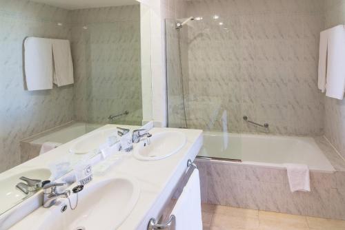 Habitación Doble con vistas al mar - 1 o 2 camas del hotel Beatriz Playa and Spa. Foto 5