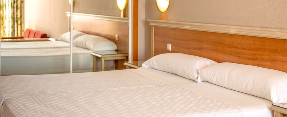 Habitación con 1 cama doble o 2 individuales, 2 camas individuales, vistas al mar del hotel Beatriz Playa and Spa. Foto 3