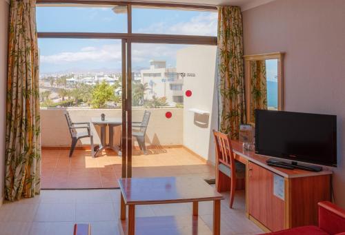 Habitación doble Vista Jardin Superior Vista ciudad 2 Camas individuales del hotel Beatriz Playa and Spa. Foto 6