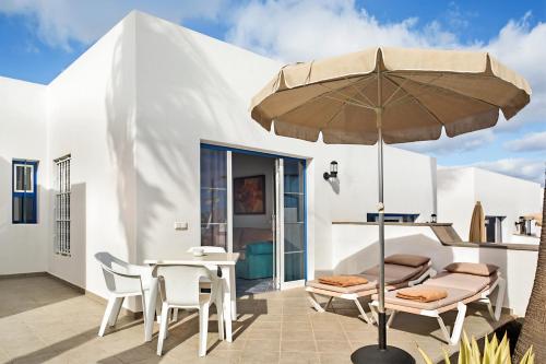 Apartamento Vista Jardín Balcón o Terraza Interior Con Cocina 1 habitación 2 Camas individuales del hotel Nautilus Lanzarote. Foto 34