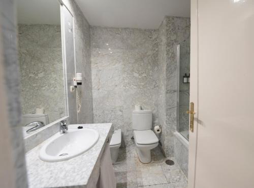 Habitación Doble del hotel Barceló León Conde Luna. Foto 3