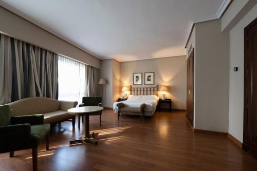 Suite del hotel Barceló León Conde Luna