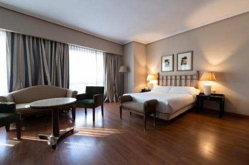 Suite del hotel Barceló León Conde Luna. Foto 1