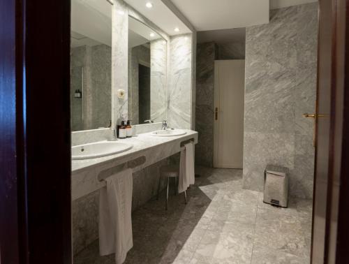 Suite del hotel Barceló León Conde Luna. Foto 4