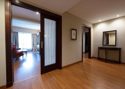 Suite del hotel Barceló León Conde Luna. Foto 6