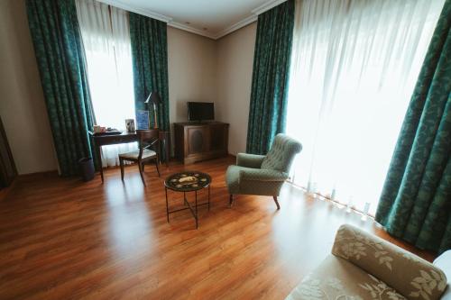 Suite del hotel Barceló León Conde Luna. Foto 2