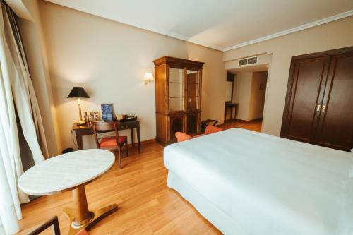 Habitación Individual del hotel Barceló León Conde Luna