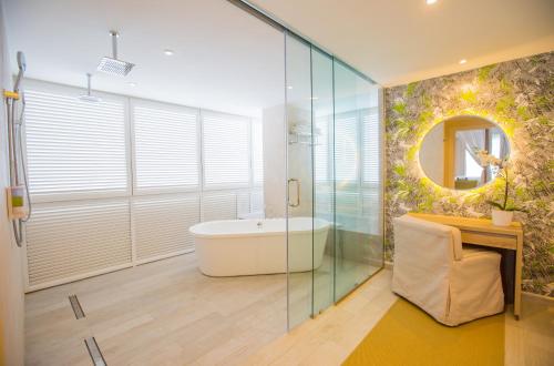 Suite del hotel Grand Sirenis Punta Cana Resort & Aquagames. Foto 5