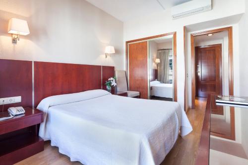 Habitación Individual del hotel Crisol Riosol. Foto 2