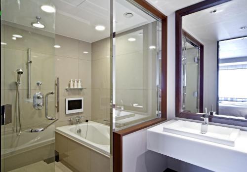 Suite Junior del hotel The Royal Park Kyoto Sanjo. Foto 1