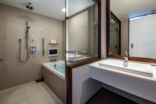 Suite Junior del hotel The Royal Park Kyoto Sanjo. Foto 8