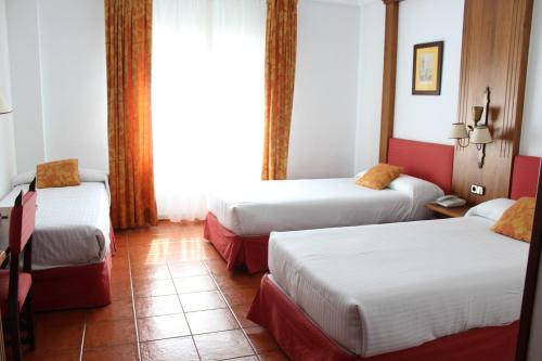 Habitación Triple del hotel El Bedel. Foto 3