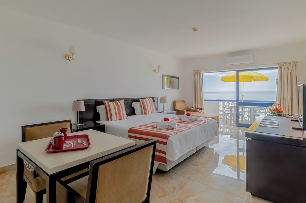 Estudio Deluxe del hotel Grand Muthu Oura View Beach Club