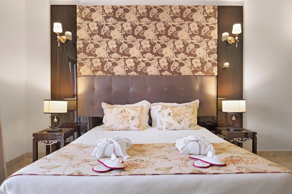 Habitación Deluxe del hotel Grand Muthu Oura View Beach Club