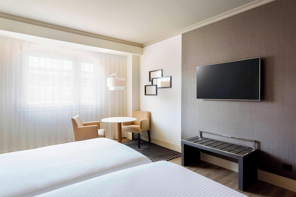Habitación Premium, 2 camas individuales del hotel Madrid Marriott Auditorium and Conference Center. Foto 6