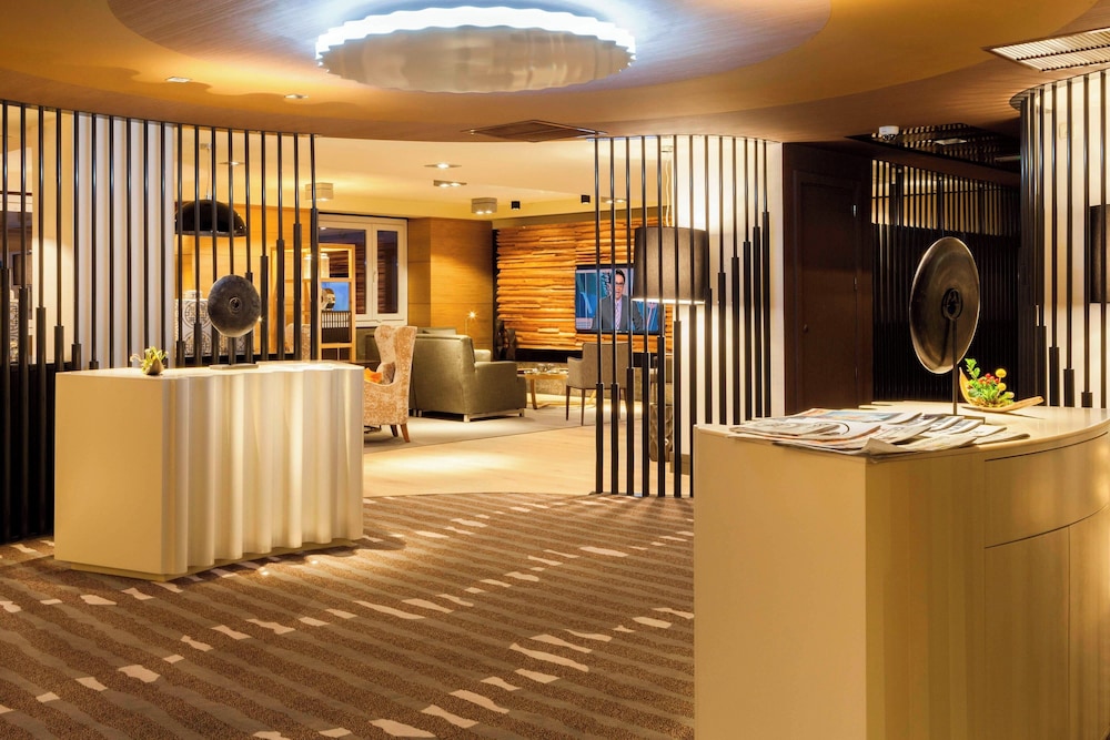 Habitación ejecutiva, 1 cama de matrimonio grande del hotel Madrid Marriott Auditorium and Conference Center. Foto 10