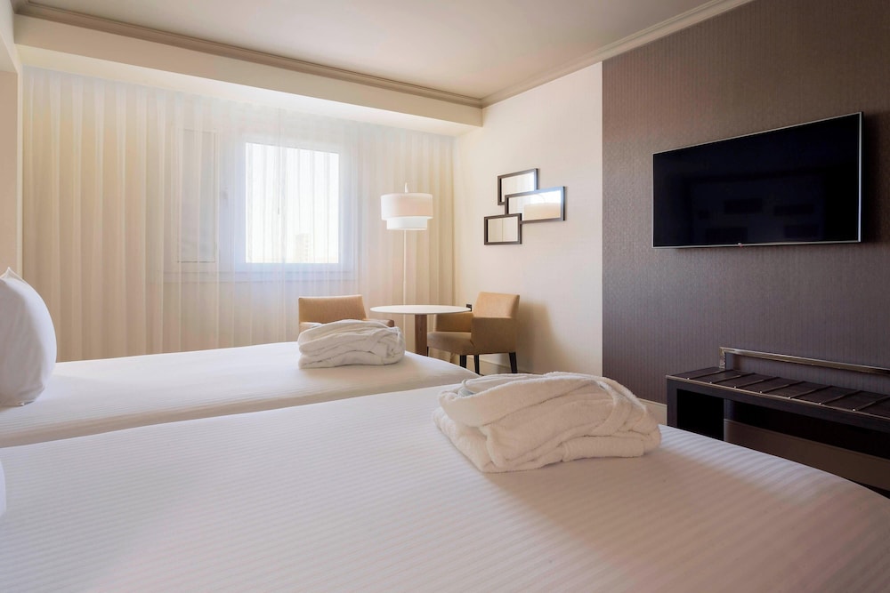Habitación ejecutiva, 2 camas individuales del hotel Madrid Marriott Auditorium and Conference Center. Foto 2