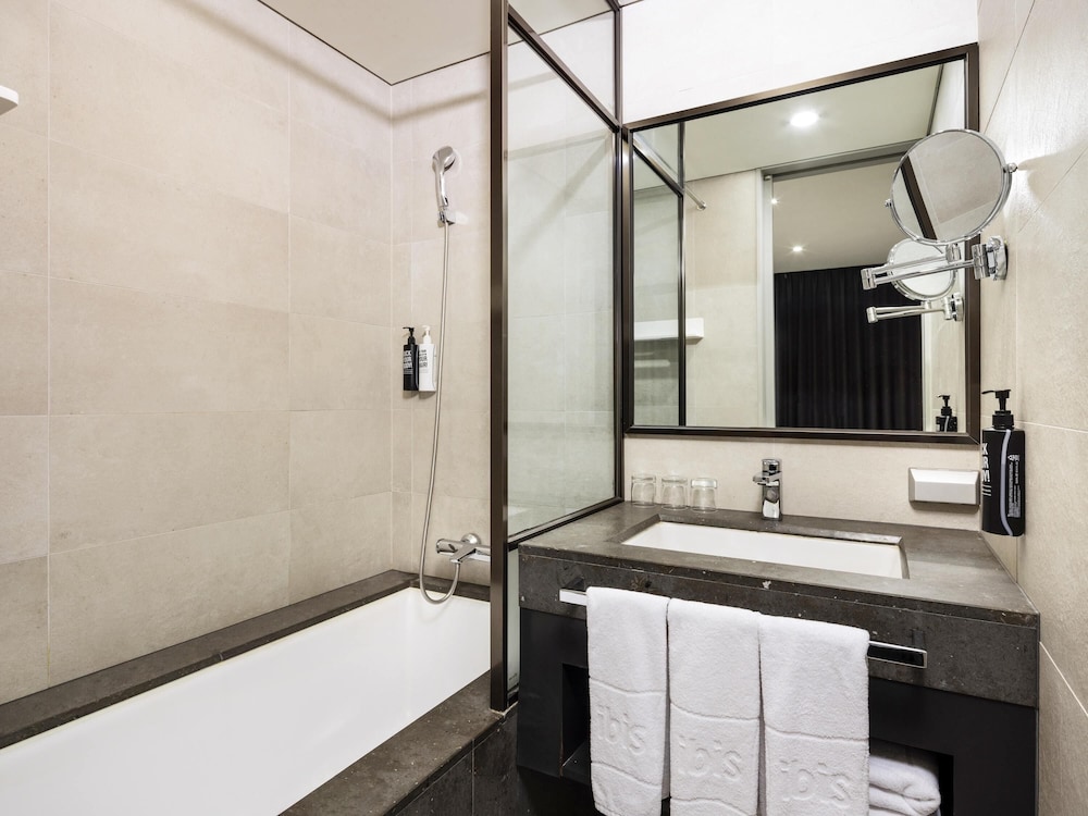 Suite junior, 1 cama doble del hotel Ibis Ambassador Seoul Myeongdong. Foto 3
