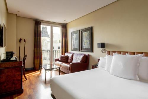 Habitación Doble Superior con vistas a la ciudad - 1 o 2 camas del hotel Villa Real. Foto 1