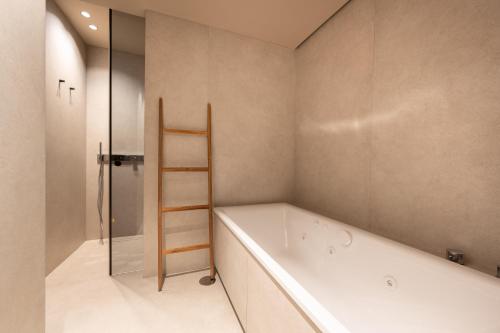 Suite Grand del hotel Villa Real. Foto 2