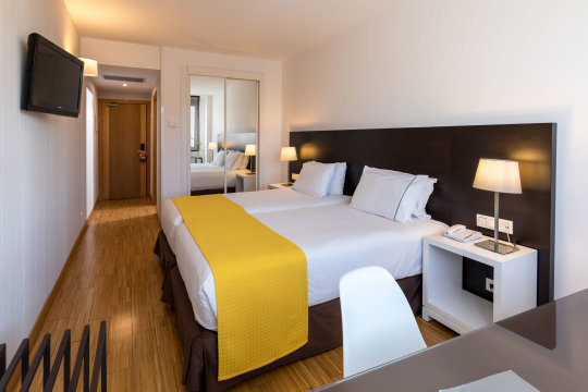 Habitación doble del hotel 1881 Madrid Ventas. Foto 9