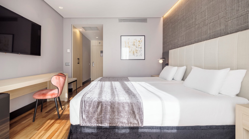 Habitación doble, mascotas del hotel Ilunion Alcala Norte. Foto 2