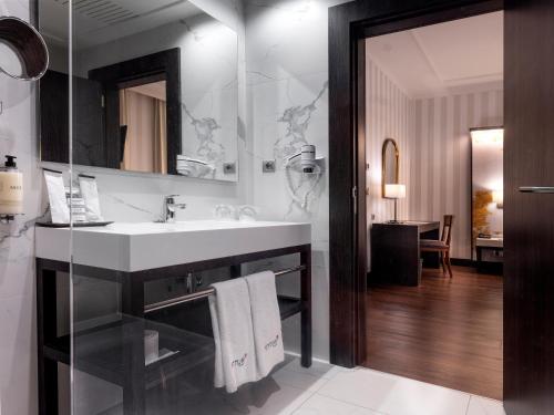 Habitación Doble Estándar del hotel Intur Palacio San Martin. Foto 6