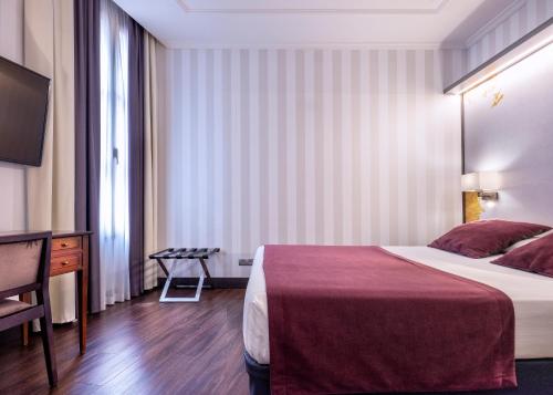 Habitación Doble Económica del hotel Intur Palacio San Martin. Foto 2