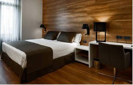 Habitación Doble con vistas a la calle del hotel Catalonia Puerta Del Sol