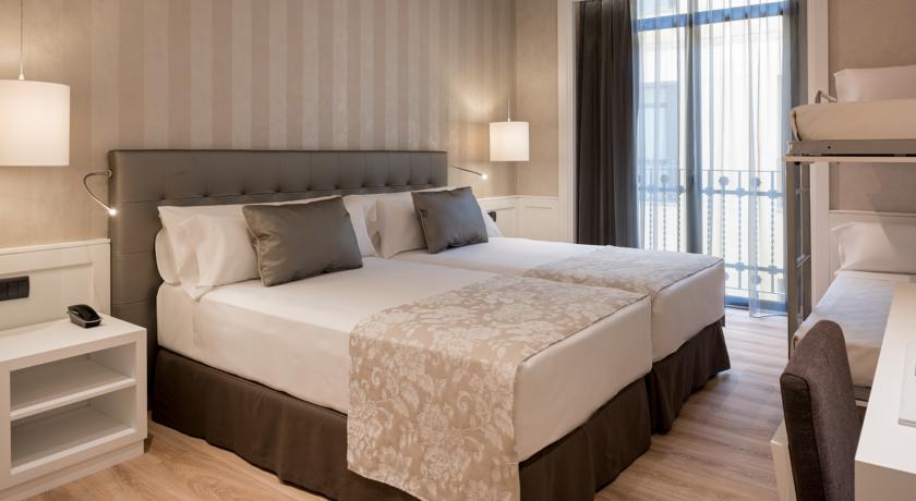Habitación familiar del hotel Catalonia Puerta Del Sol