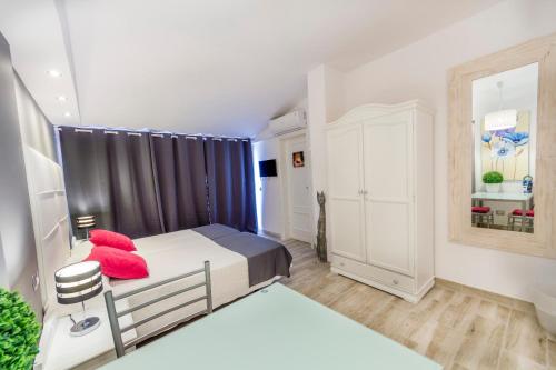 Estudio del hotel Sun Holidays. Foto 1