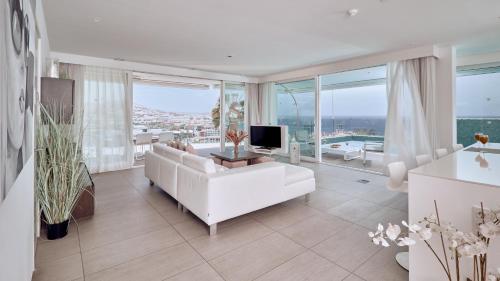 Suite Serenity Elegance extralarga de 2 dormitorios con piscina privada y vistas al mar del hotel Baobab Suites. Foto 2