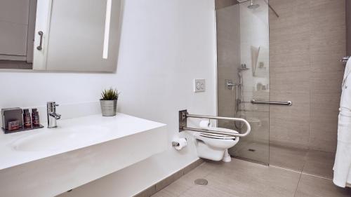 Estudio XS - Adaptado para personas con movilidad reducida del hotel Baobab Suites. Foto 3